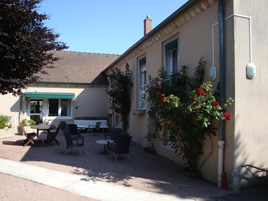 Hotel Du Commerce Tronget 외부 사진