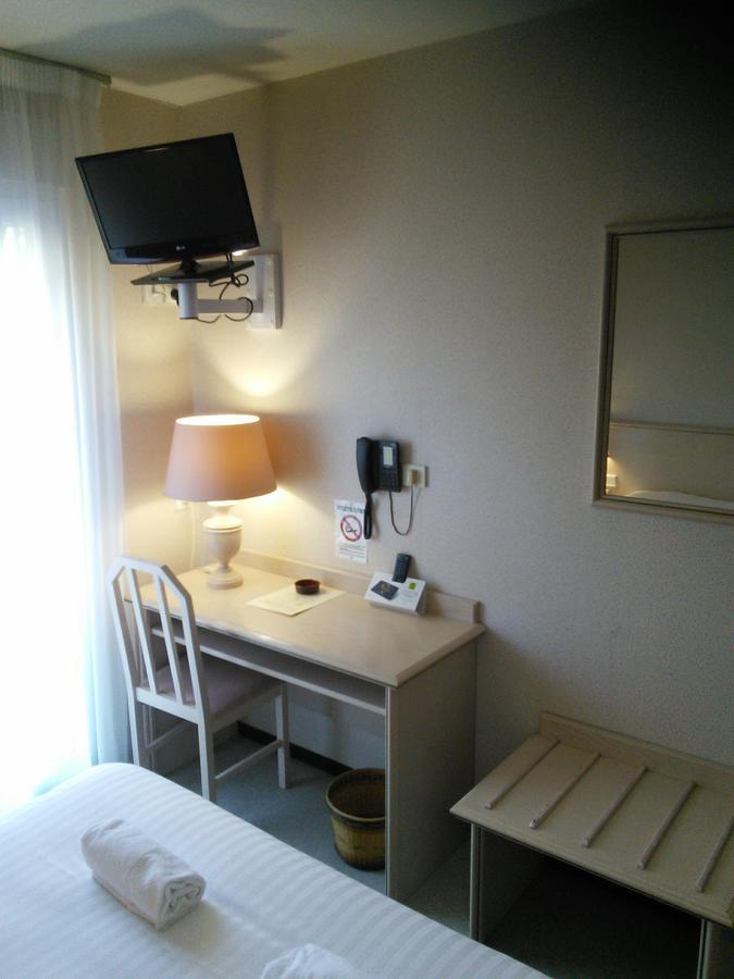 Hotel Du Commerce Tronget 외부 사진