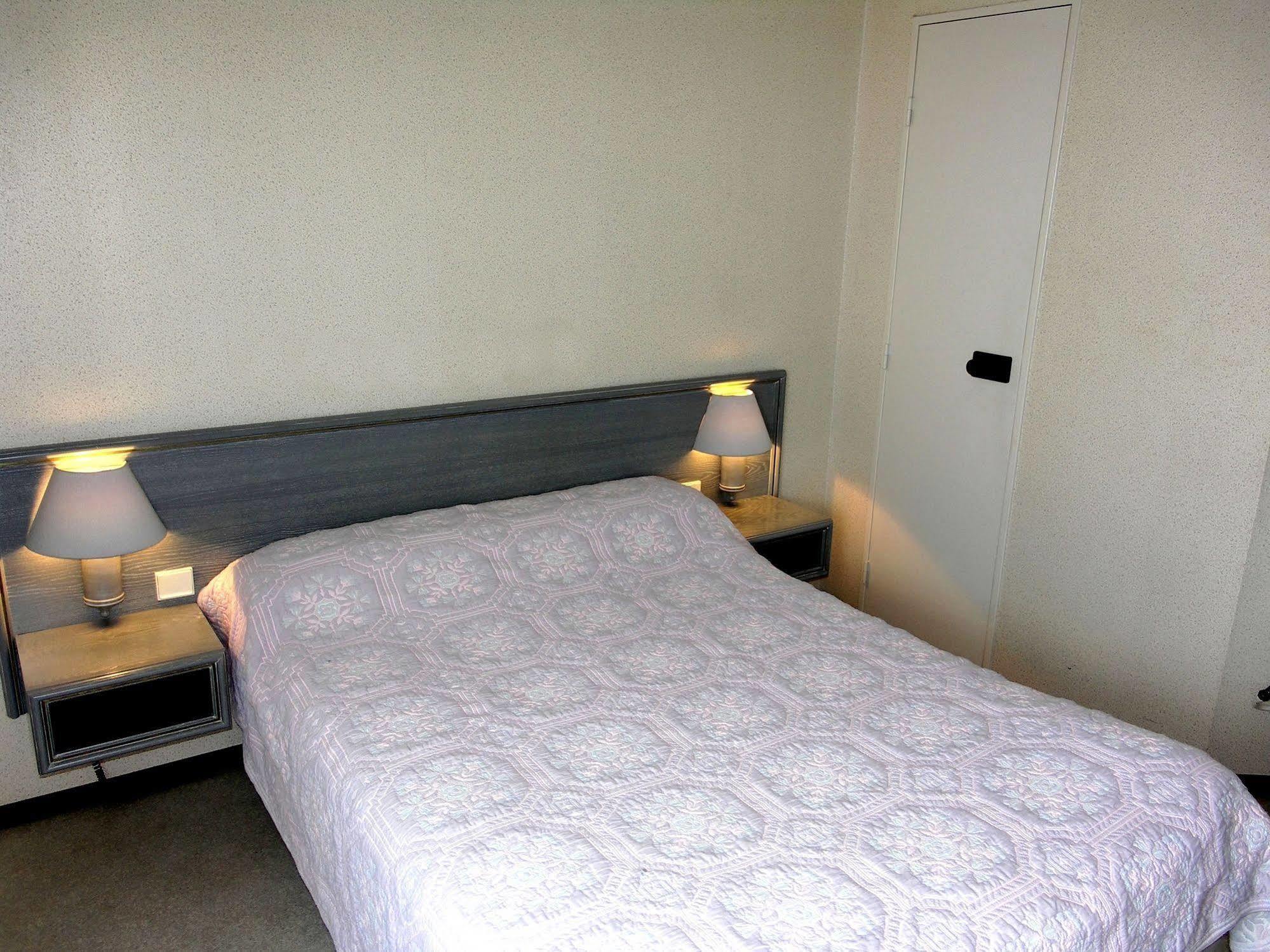 Hotel Du Commerce Tronget 외부 사진