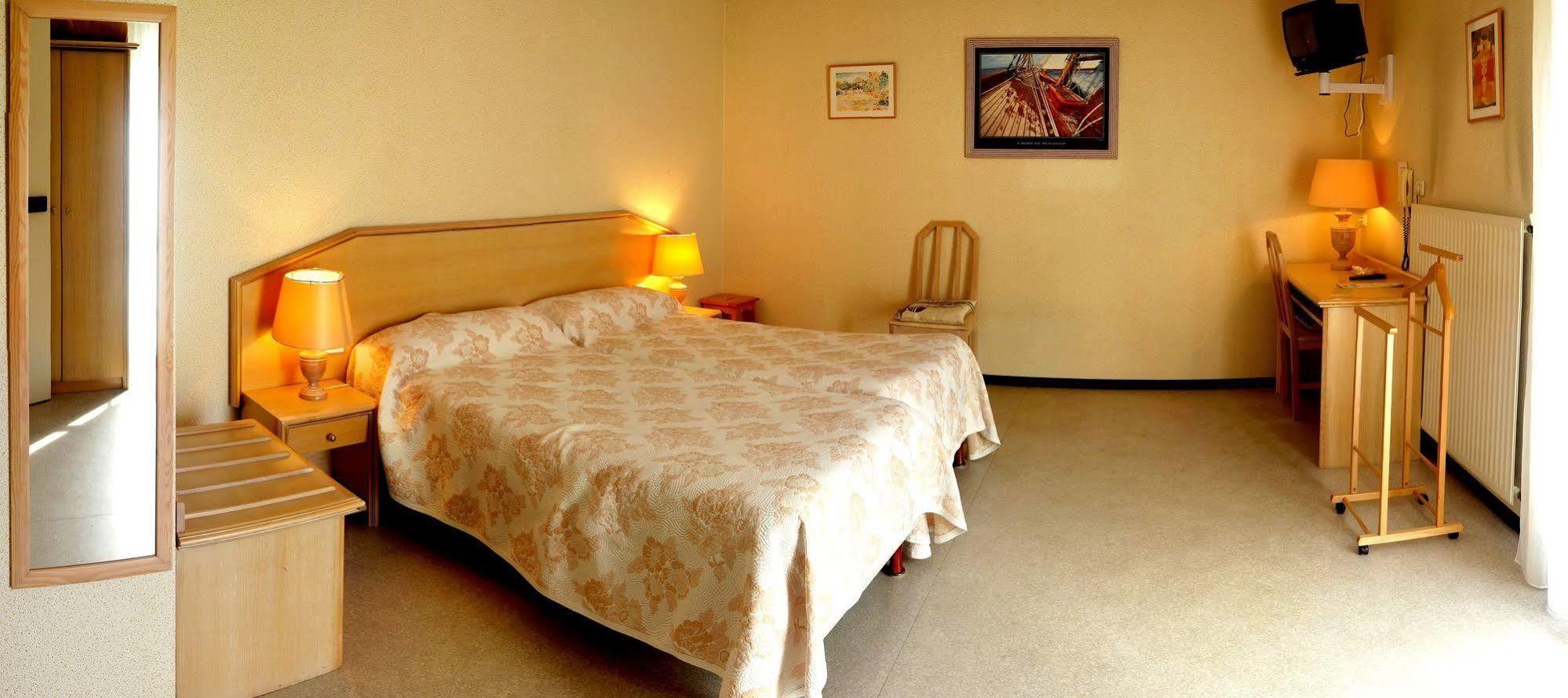 Hotel Du Commerce Tronget 외부 사진