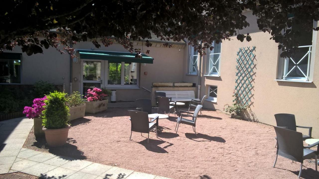 Hotel Du Commerce Tronget 외부 사진